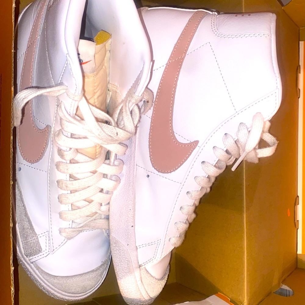 Nike Blazer Mid ‘77